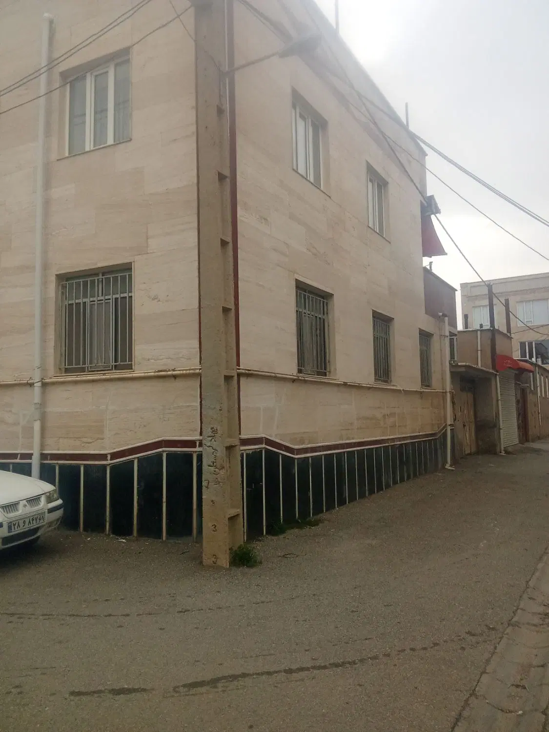 خونه محله ی میانه ای ها