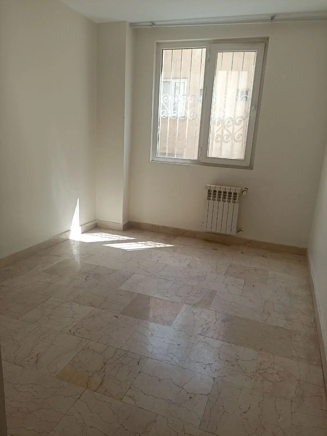 105متر_فول امکانات_چهارباغ_رنگ آمیزی شده