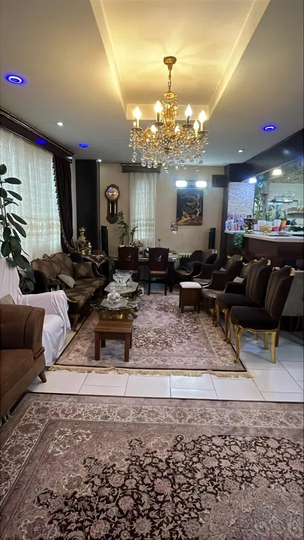 111 متر * 3 خواب * تـک واحد * با پارکینگ و آسانسور