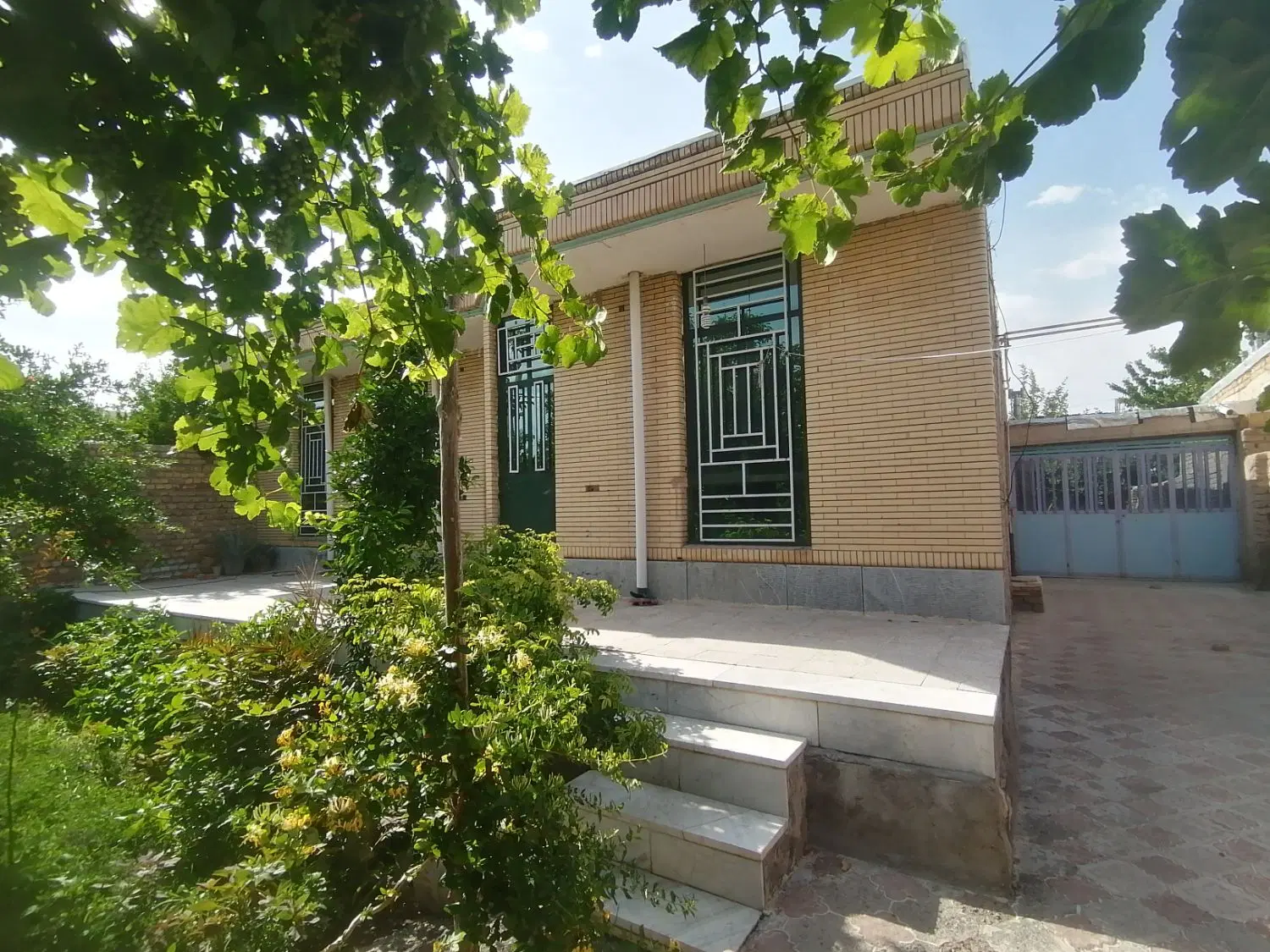 *اجاره روزانه منزل ویلایی در شهرستان رابر