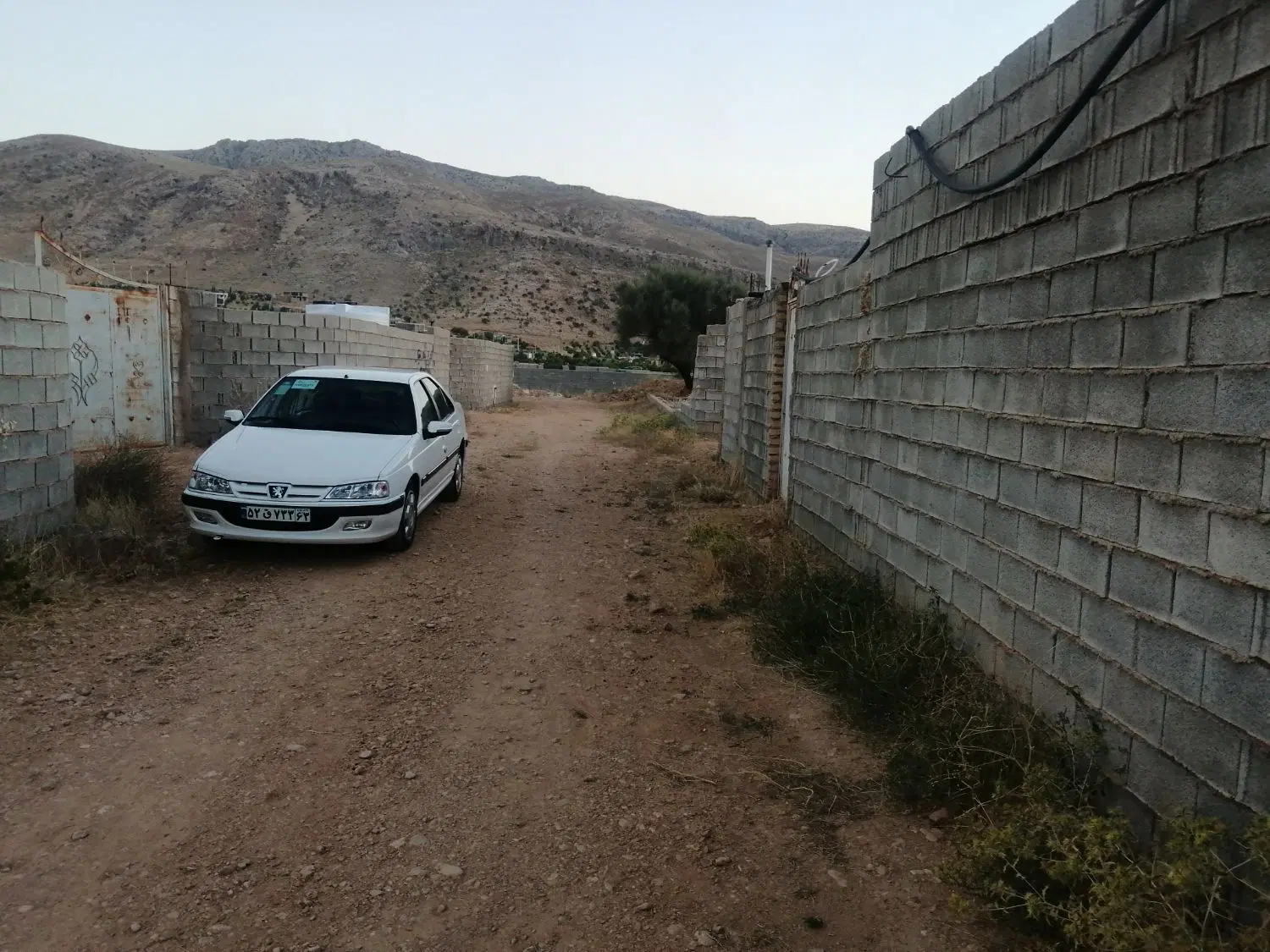 باغشهری بادیوار.کامل باجگاه متراژ 1200متر