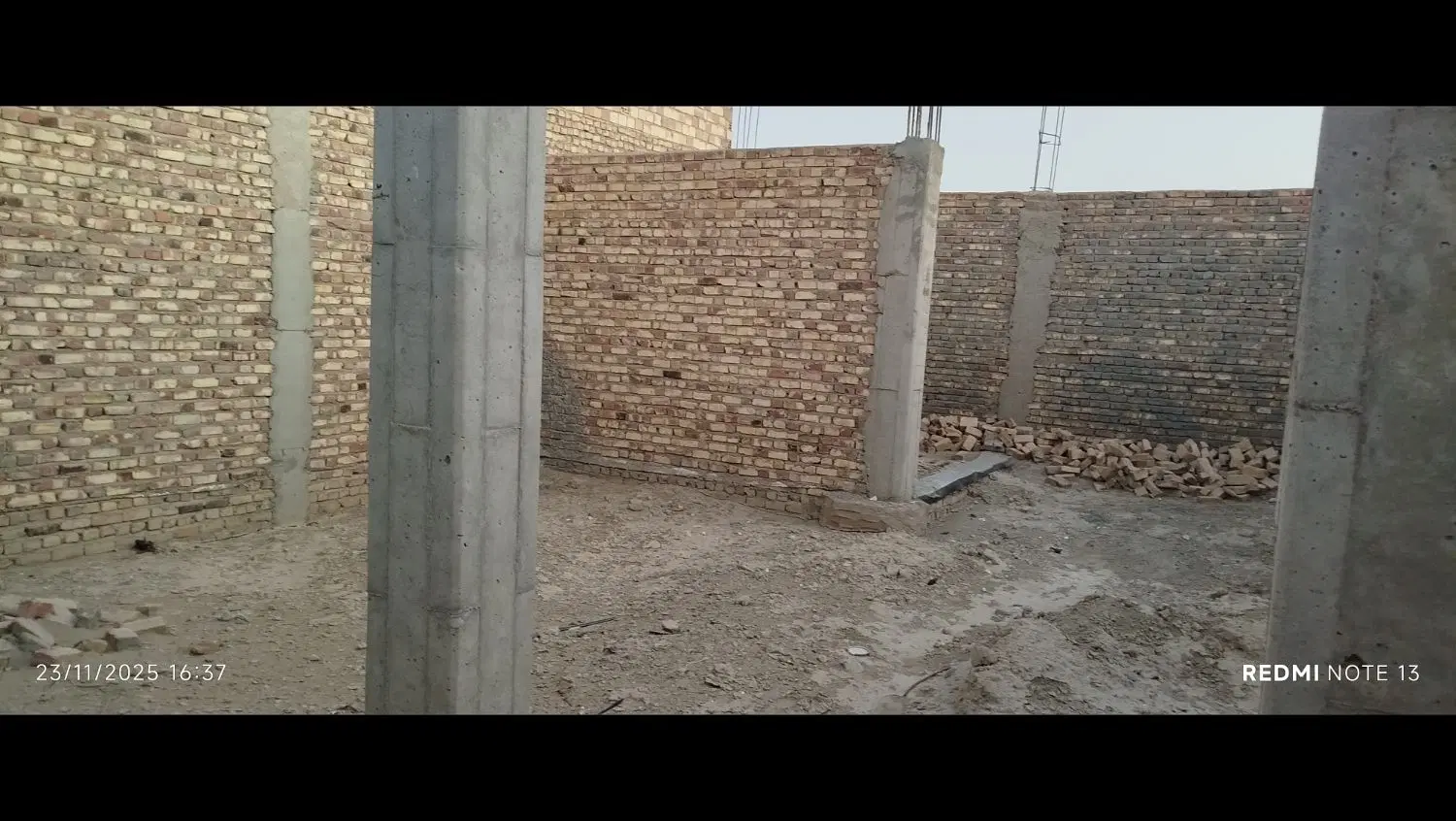 خانه نیمه ساز301متر