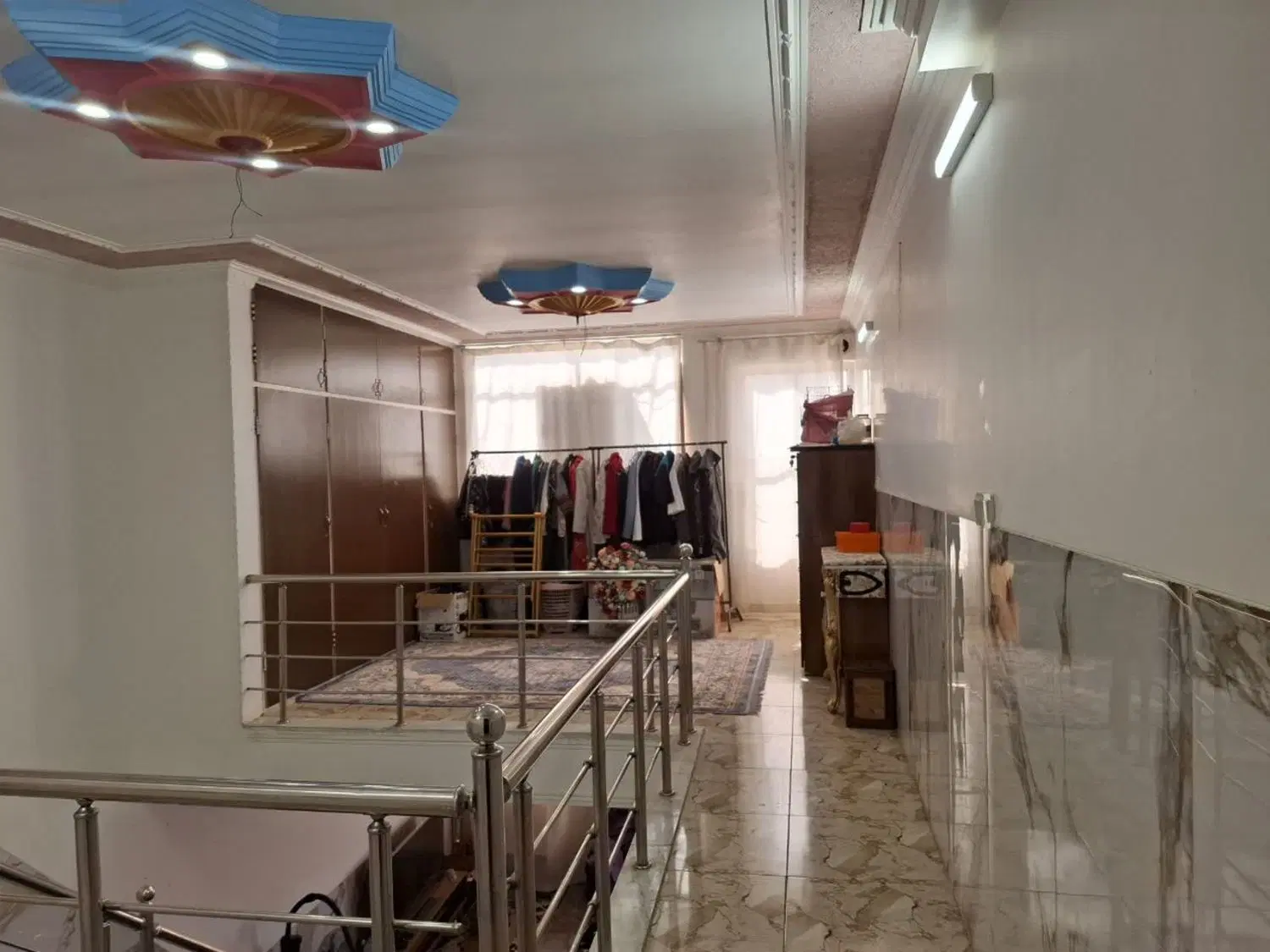 اجاره ای بالای مغازه