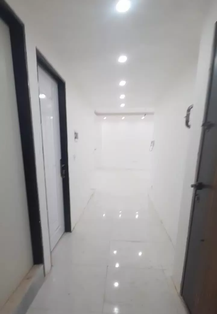 واحد ۱۱۳ متری خوش نقشه غرق نور