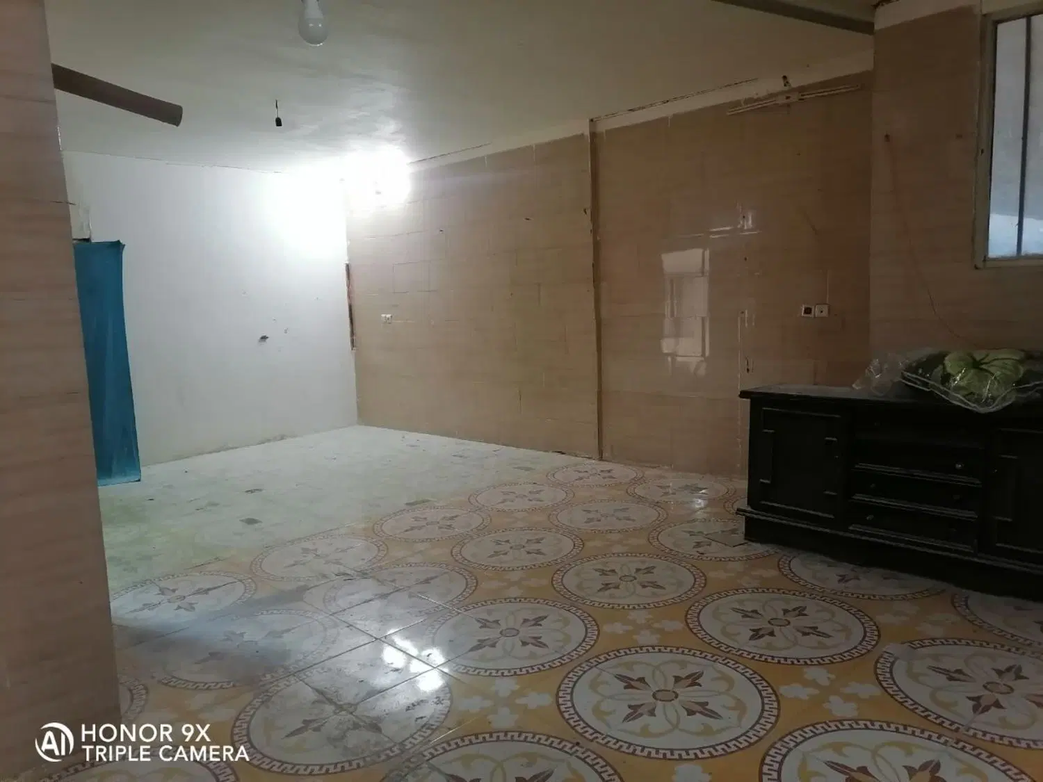 مغازه ۴۰ متری دو نبش