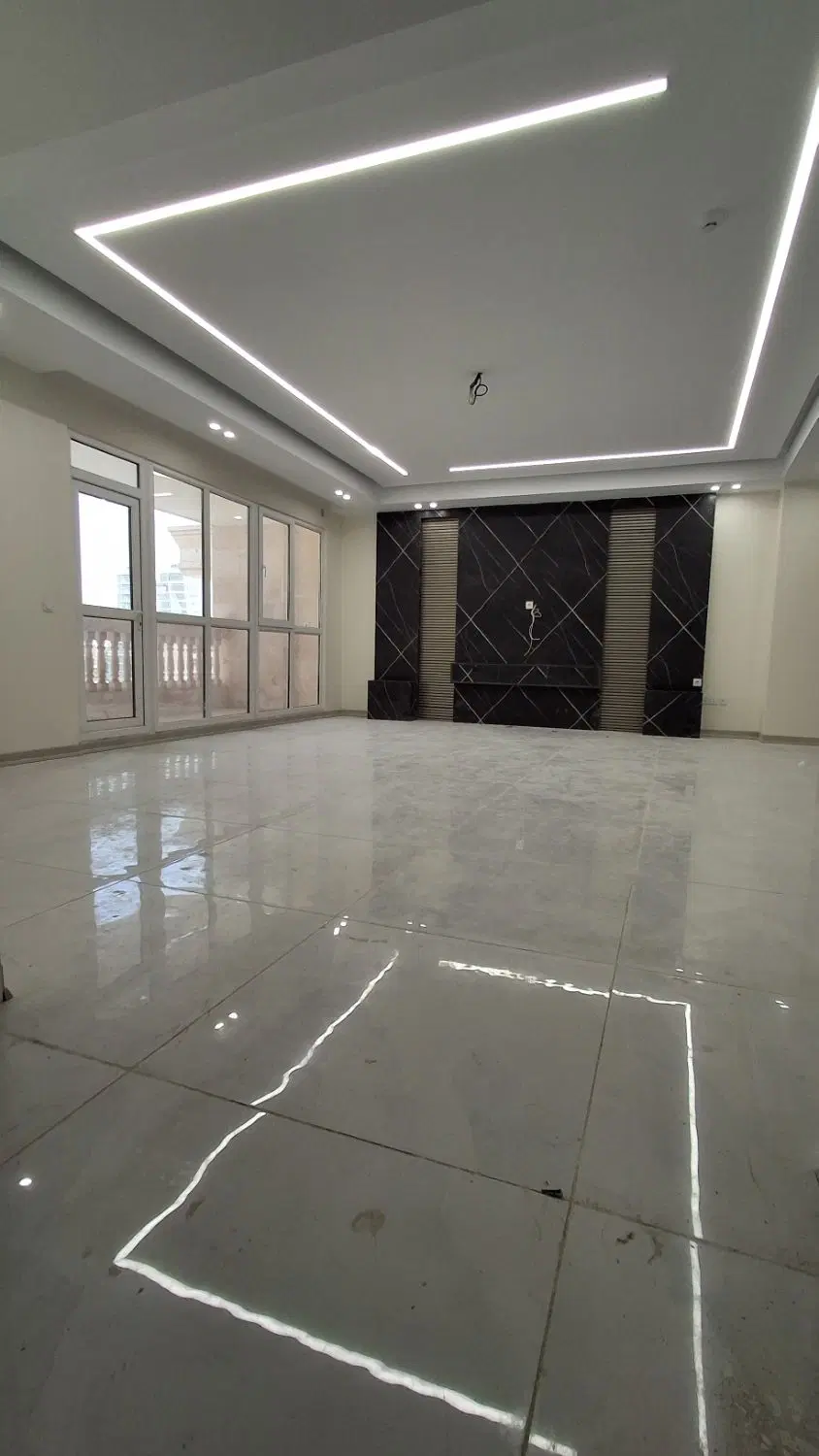 152مترسوپرلاکچری_عمارت جنب دهکده،سندتک برگ۲پارکینگ