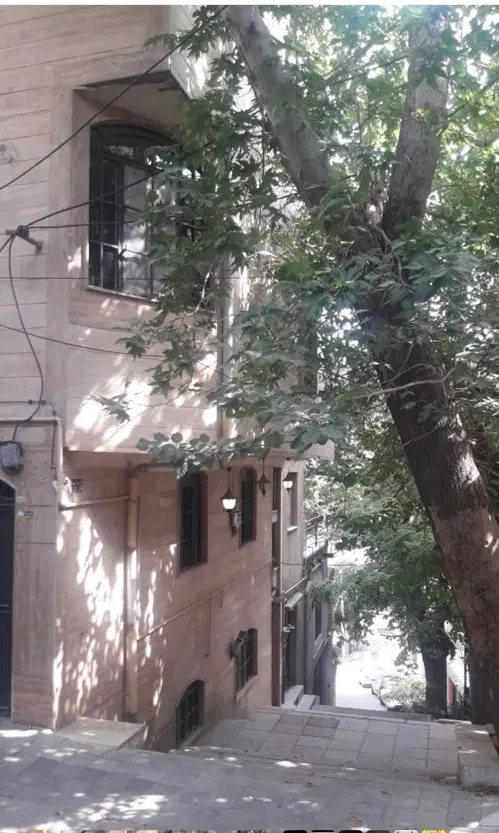 105 متر زمین ۳۰۰ متر بنا دیباجی جنوبی ۳ بر بینظیر