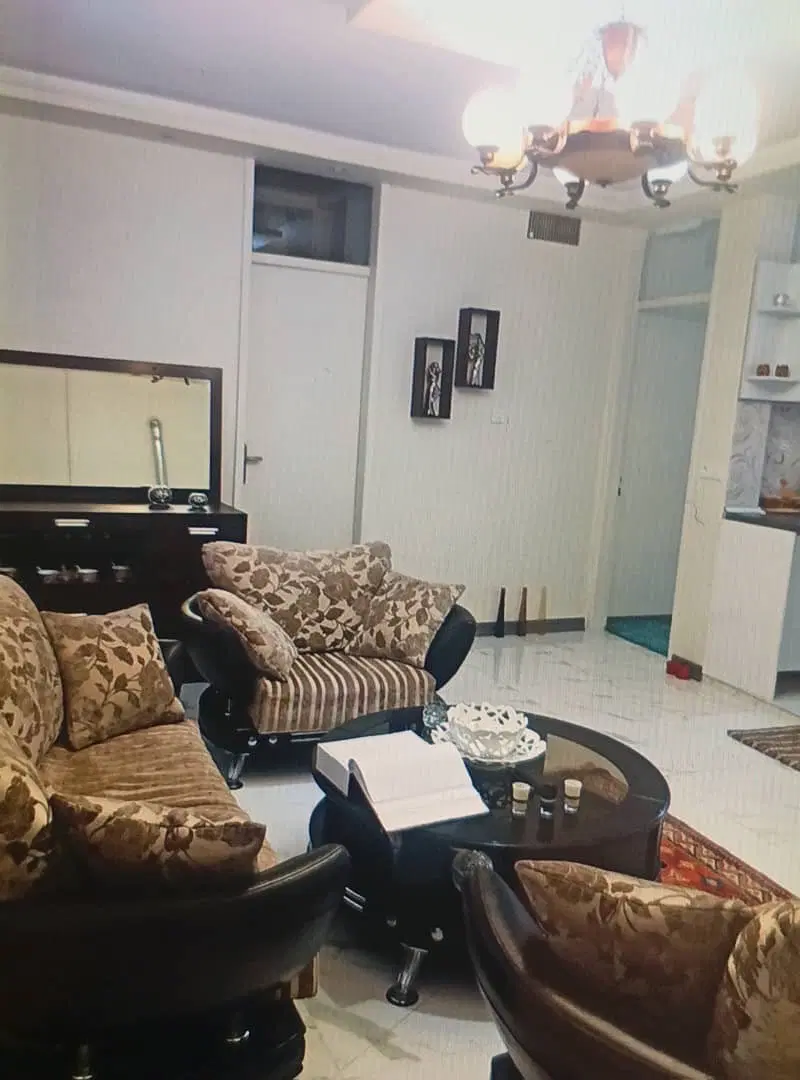 ۶۰ متر _ فول بازسازی شده _ خوش نقشه و پر نور