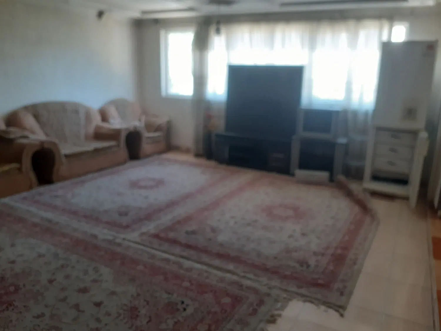 اجاره کوتاه مدت واحدمسکونی ۴پارکینگ فول امکانات