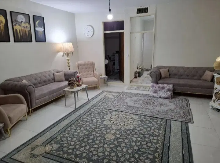 همخونه خانم