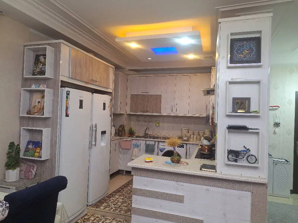 آپارتمان دو خوابه غرق نور بسیار دلبازباسند