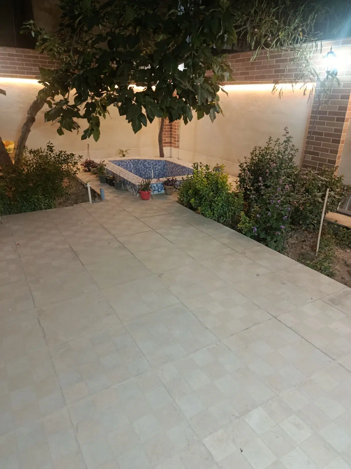 خانه ویلایی ۳۷۰ متر