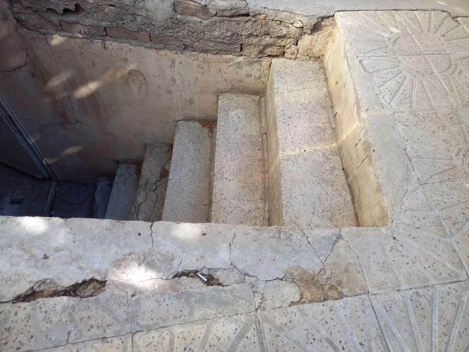 کلنگی۱۴۵متردونبش بر۱۹متردروازه ارک
