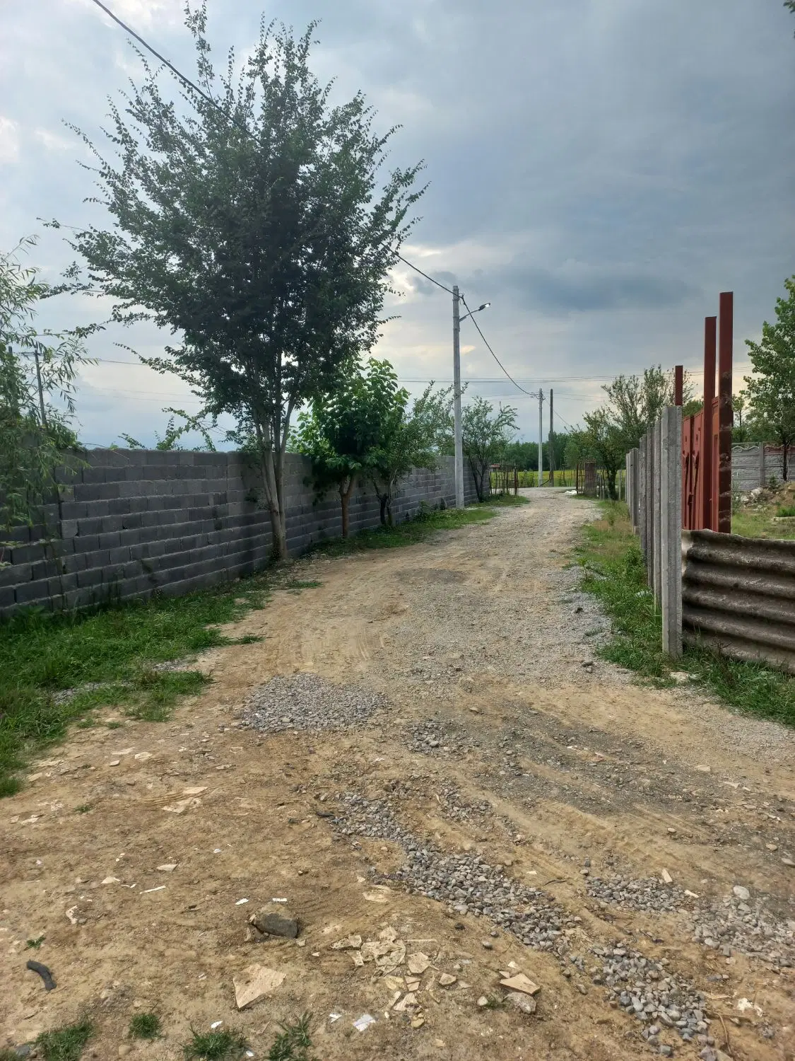 زمین ۴۰۰ متری و ۲۵۰۰ متری در روستای خرطوم