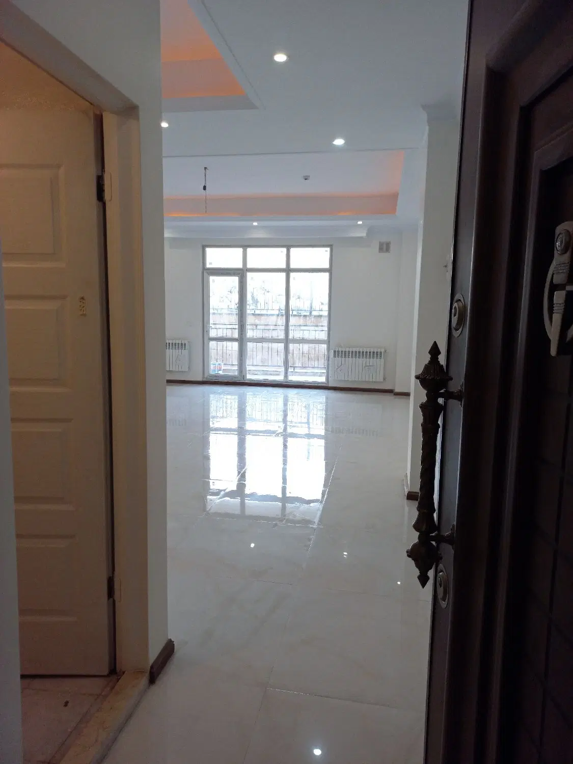 ۱۲۴ متر پاسداران تاپ لوکیشن