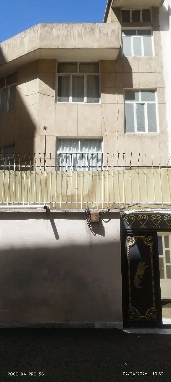 خانه سه طبقه قلمستان