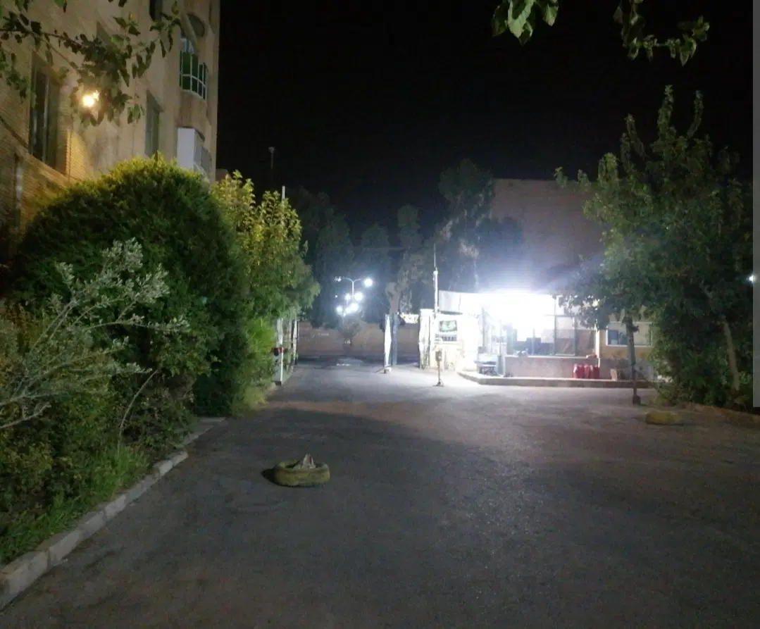 79متری دو خوابه عرصه و اعیان سند تک برگ