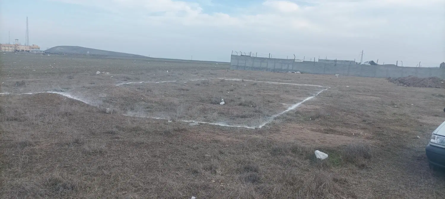 زمین روبروی ایران‌خودرو