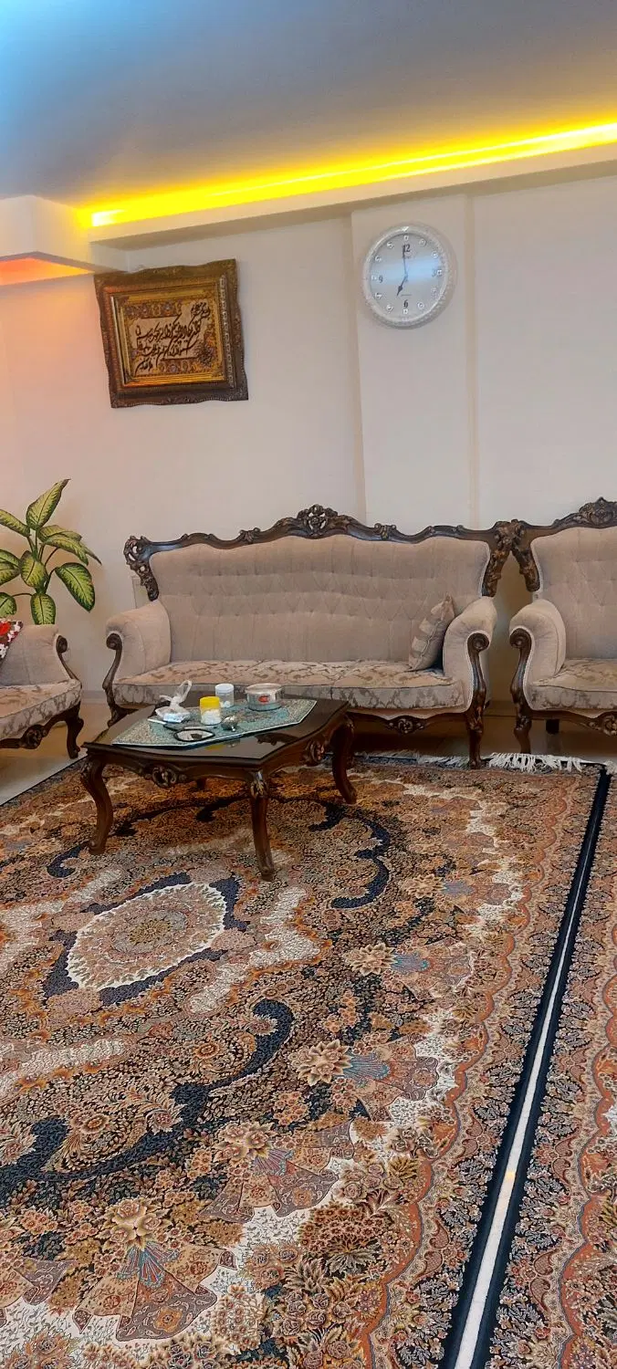 واحد ۱۰۰ متری بالای مسعودیه