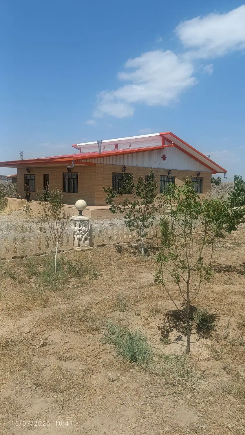 ویلای ۱۵۰ متری با عرصه ۲۰۰۰ متر باغ سند تک برگ