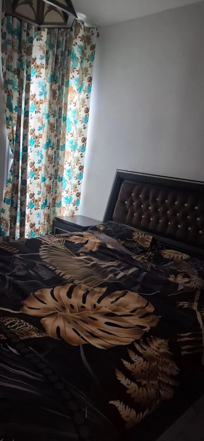 رهن کامل یک واحد آپارتمان ۱۰۰متری درتازه اباد