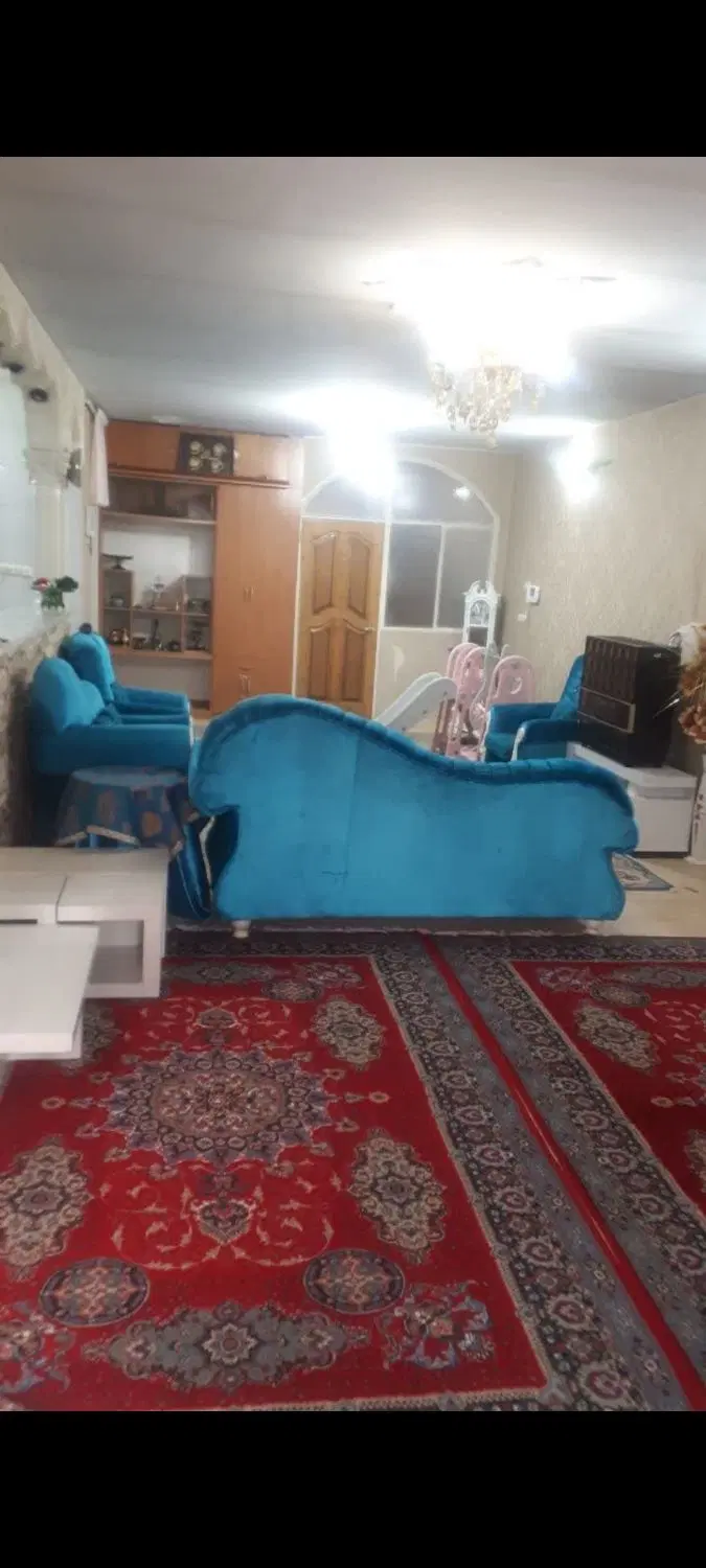 اجاره خانه طبقه اول140متری قرچک