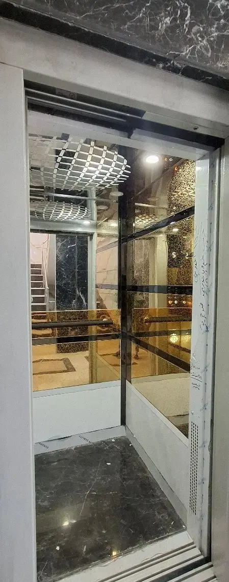 آپارتمان ۶۰ نوساز