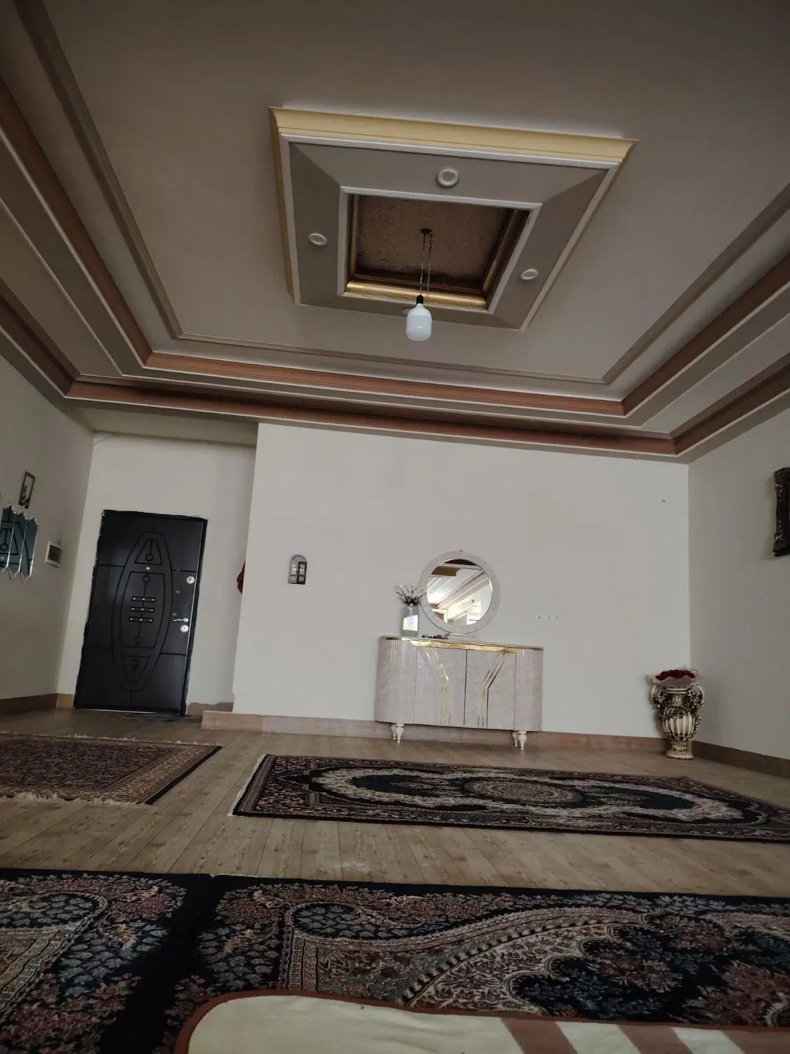 خانه ۱۷۰متر سه خوابه کهریز کیانشهرجنب ازادگان
