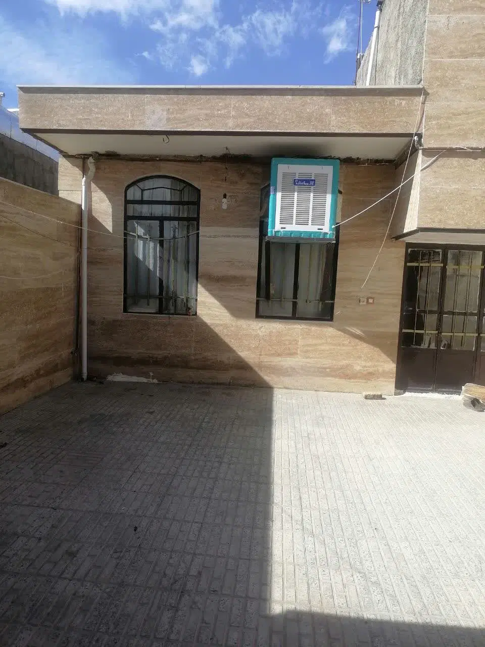 خانه ویلایی در ازناو