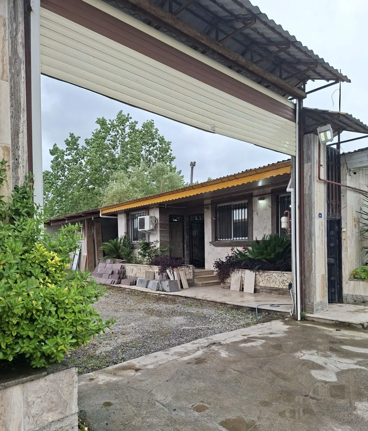 فروش یک واحد انبار صنعتی کارگاهی در رشت