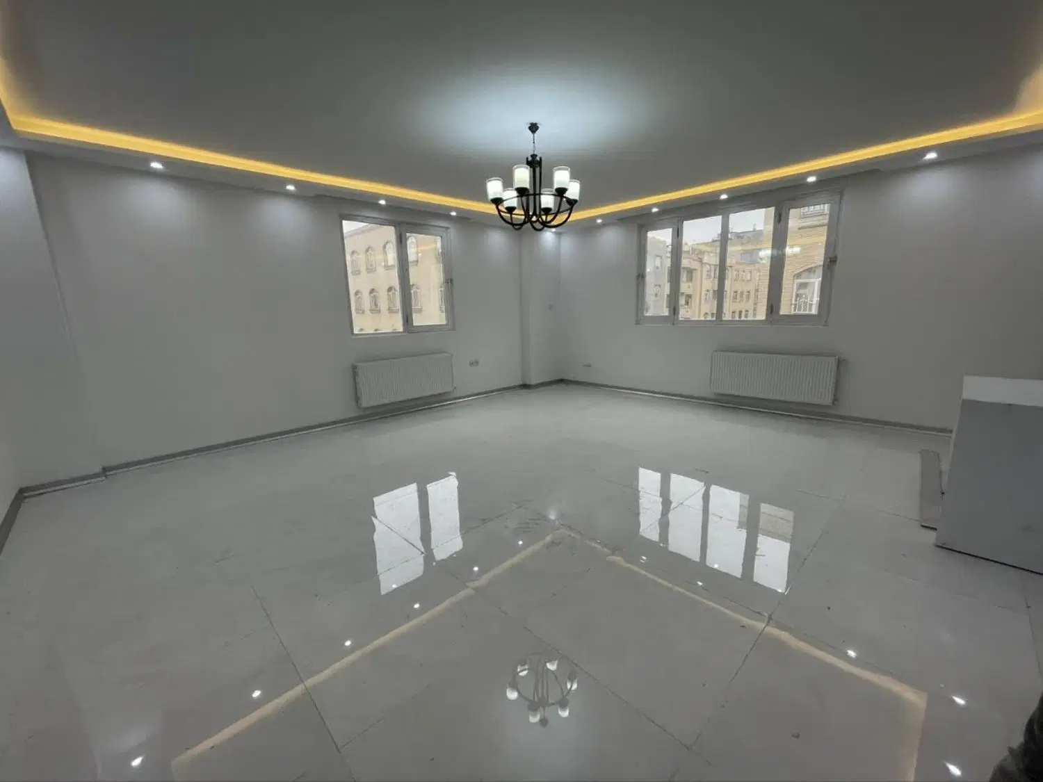 آپارتمان ۹۵ متری _ شخصی ساز _ دو خواب نور گیر
