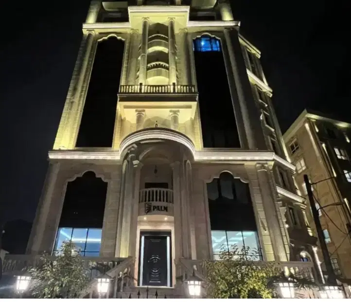 برج باغ لوکس، فول امکانات