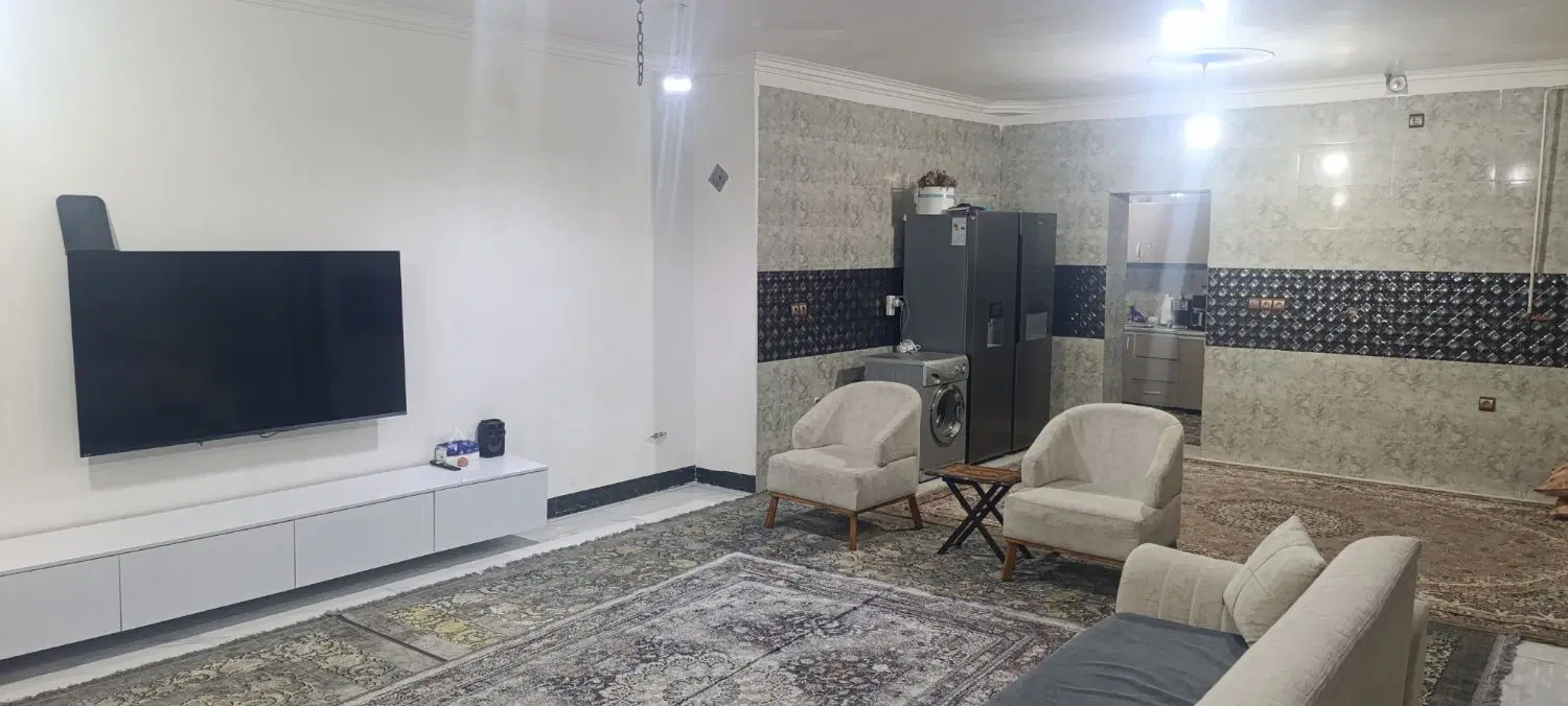 خانه ویلایی به همراه کارگاه مبل سازی فروشی