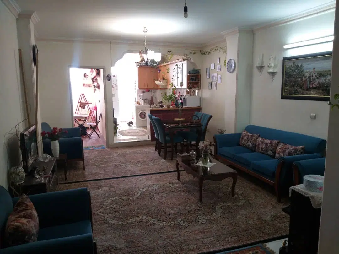 خانه ۸۰متری طبقه سوم بدون پارکینگ واسانسور