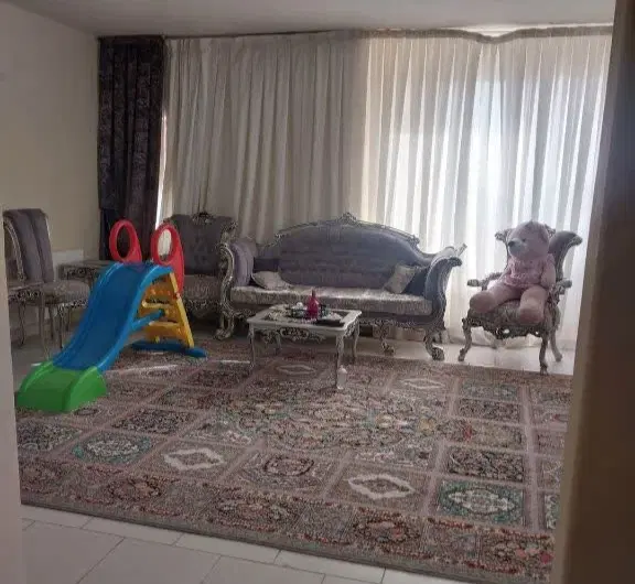 ۷۵ متری _ روبه آفتاب_ ساخت قوی