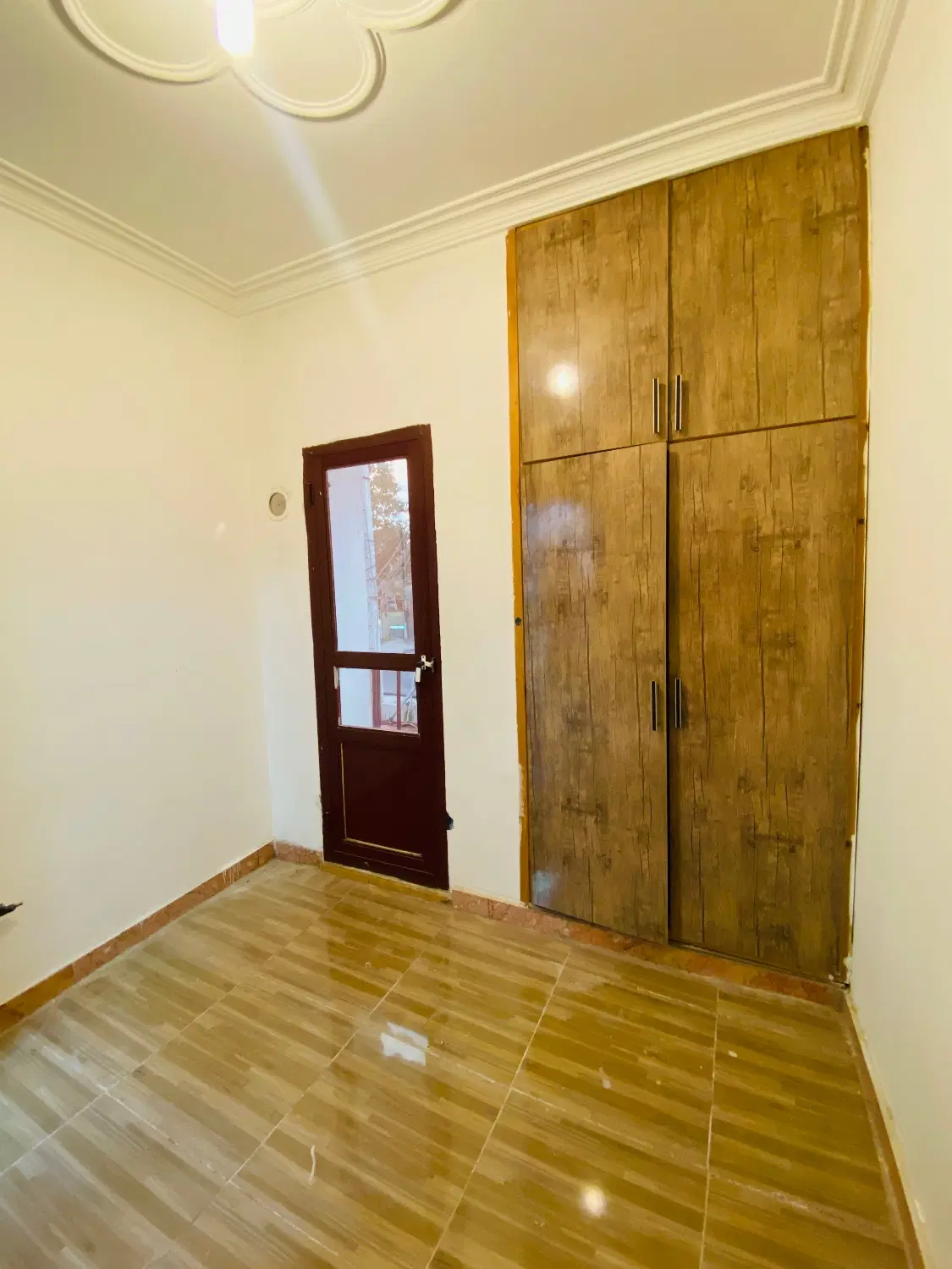 اجاره ۶۰ متری خیابان ایران پاربیجار بر اصلی