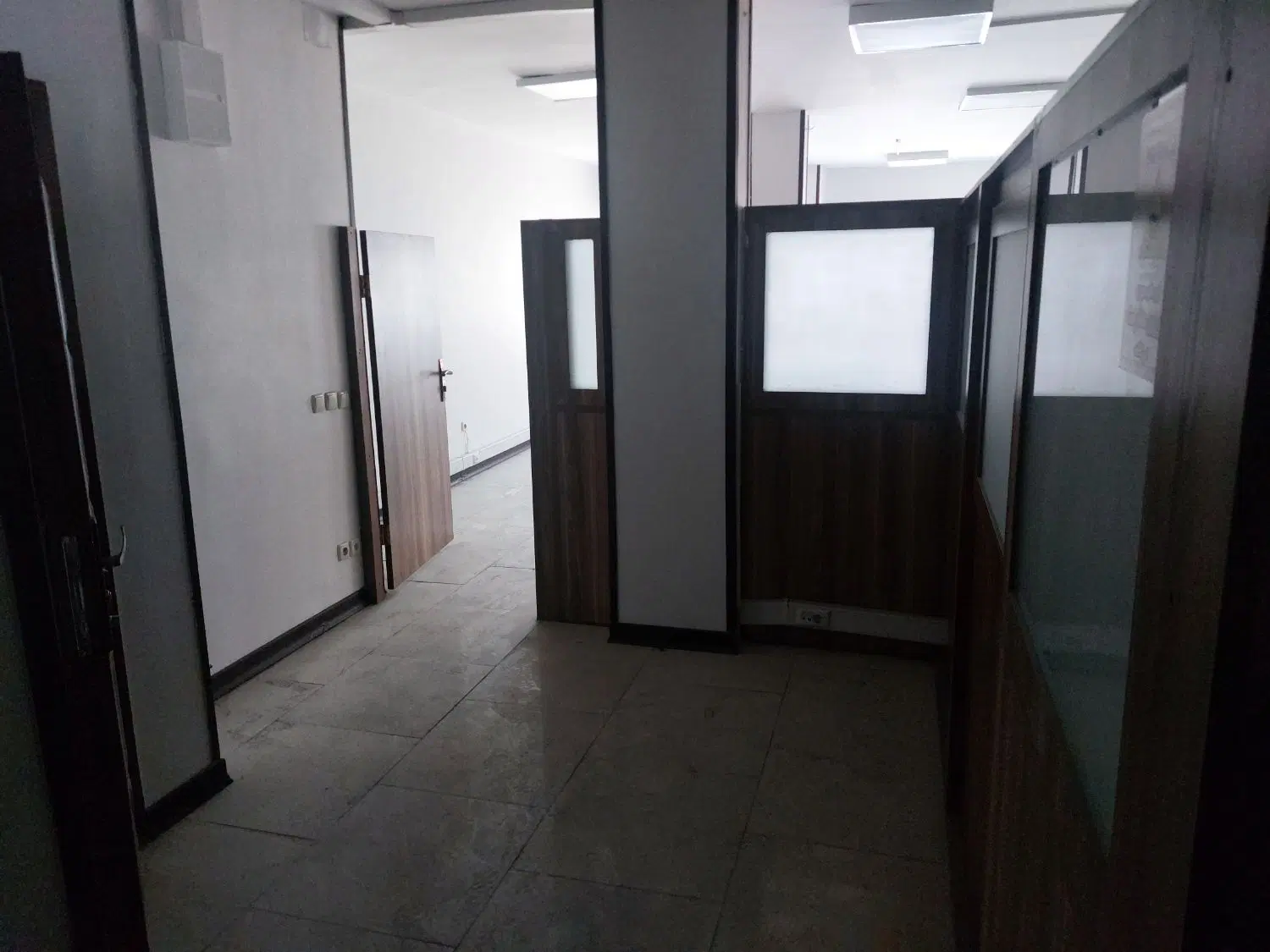 ۱۵۰ متر سند اداری در ونک با ۲ پارکینگ