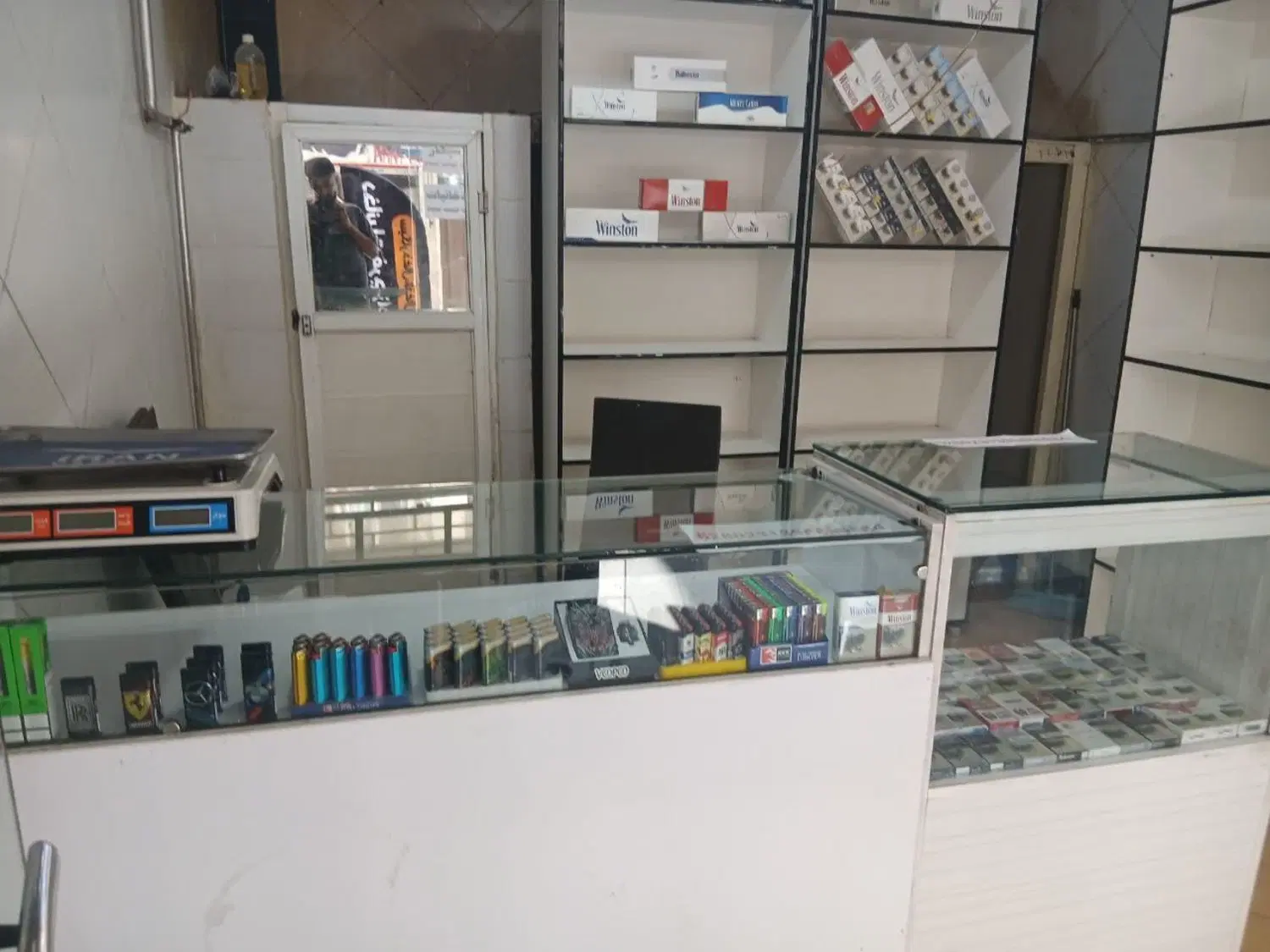 مغازه ۱۶ متری با بر ۳