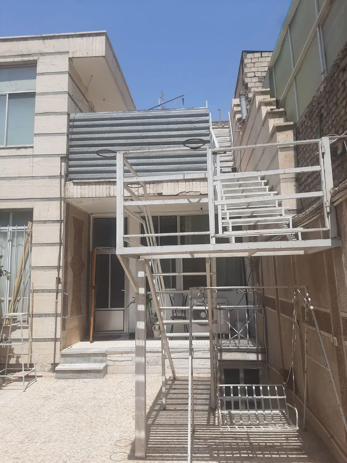 اجاره طبقه اول