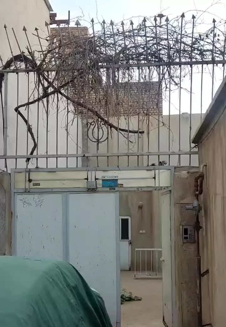 فروش فوری ویلایی 137متری دربهترین کوچه انقلاب