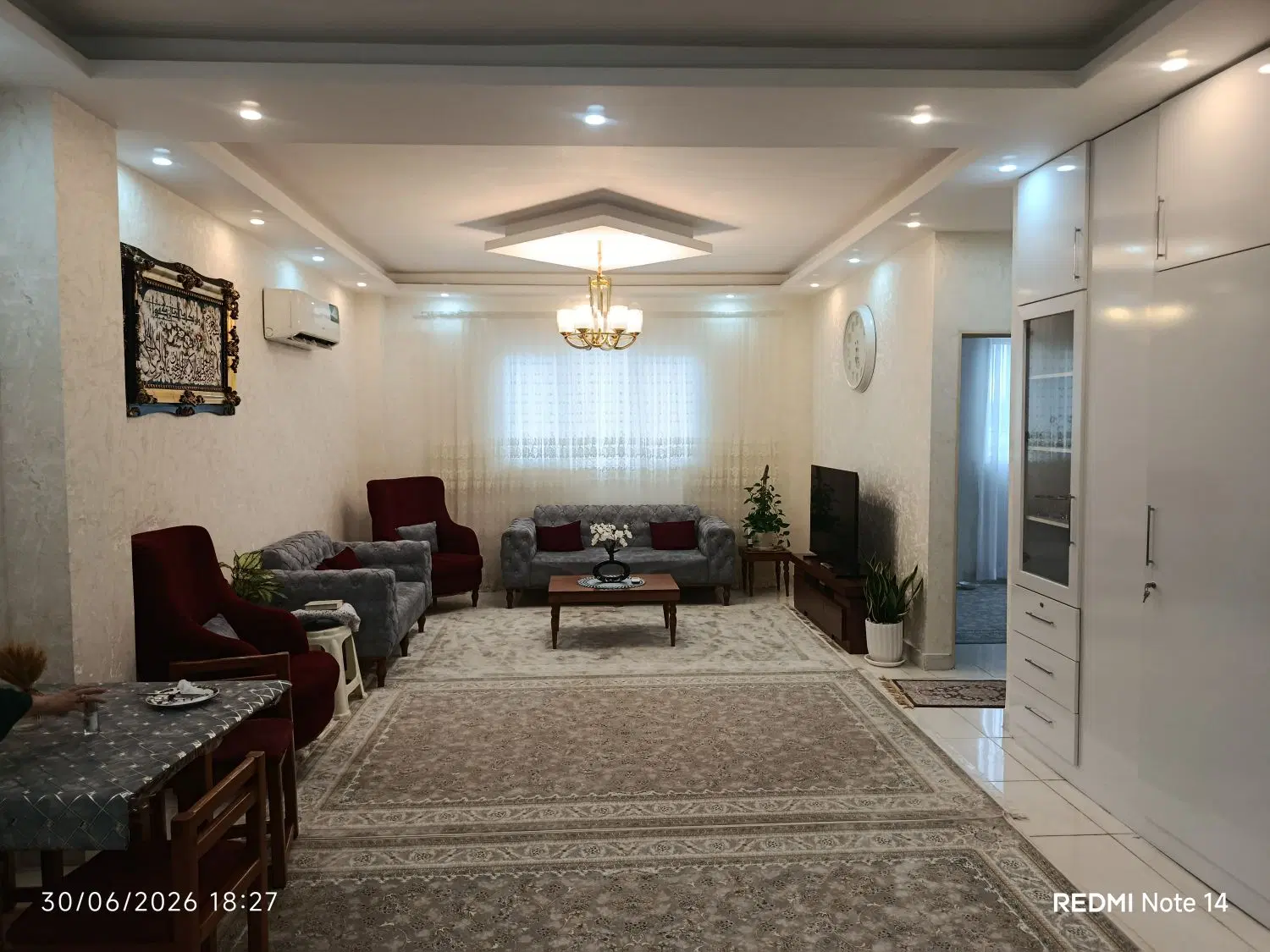 فروش واحد آپارتمان تک واحدی ۹۰متری