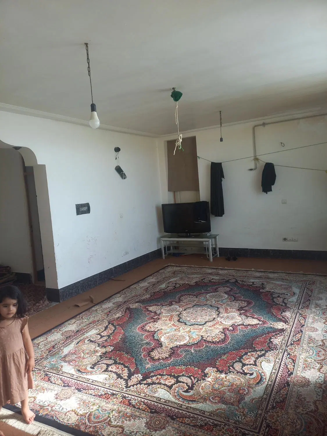 خانه ویلایی ۱ طبقه کامل ۱طبقه سوییت