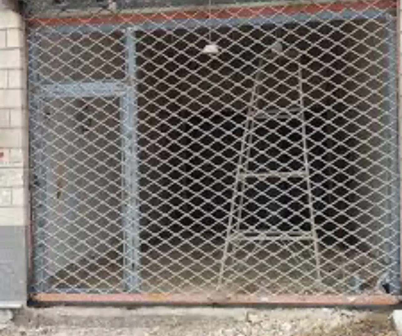 مغازه  ۹۰ متری بر اصلی گرگانجدید۷