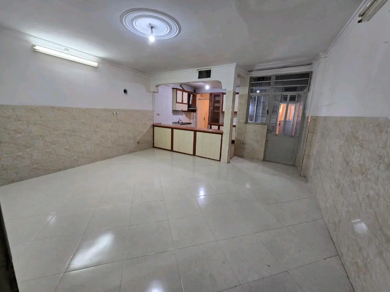 ۸۰ متر دو‌خواب خ بافان