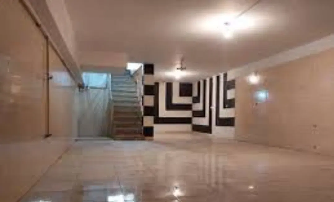 زیر زمین تجاری ۱۰۰ متری فلت