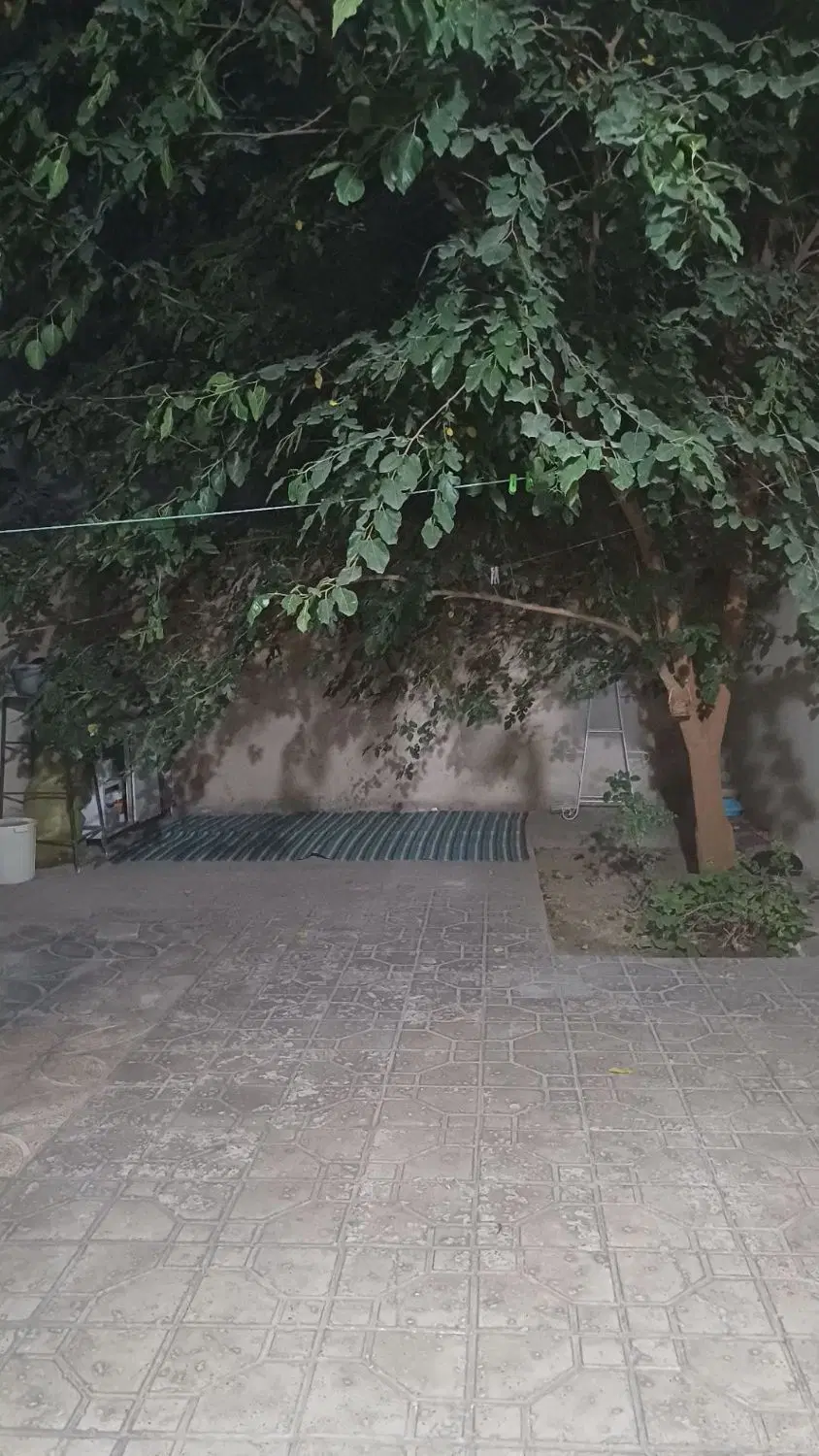 آپارتمان ۱۱۵ متری با حیاط