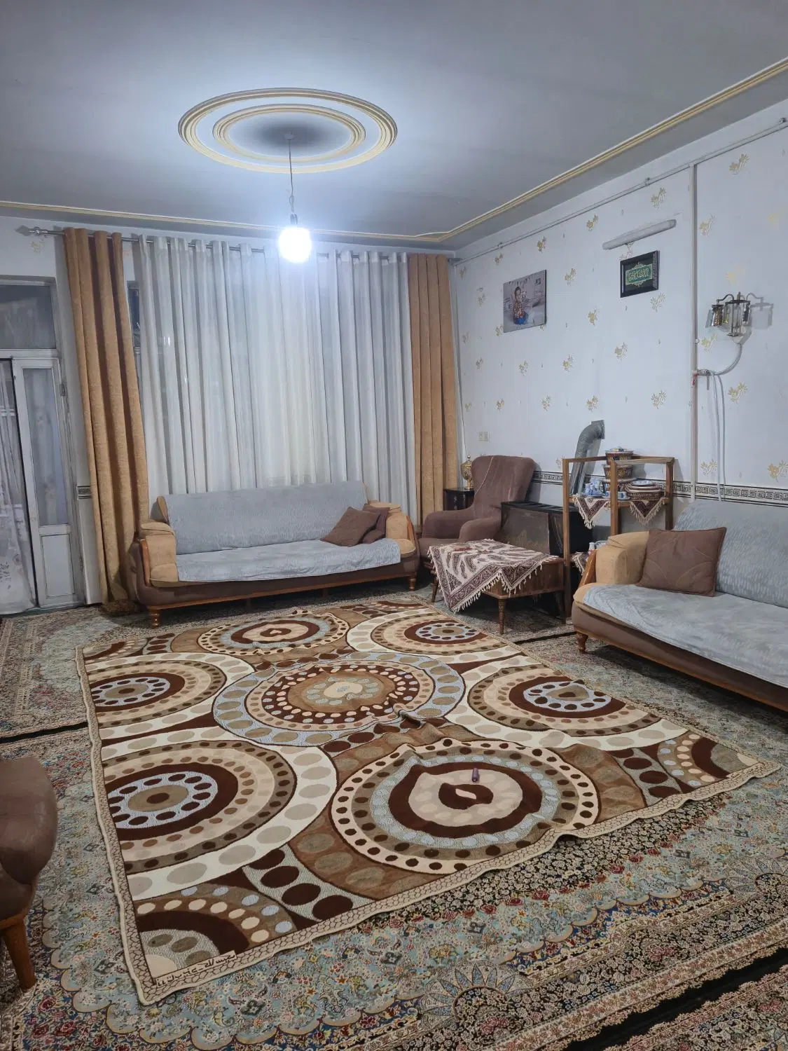 خانه ویلایی مقدس