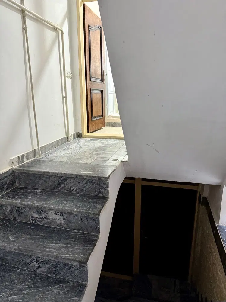 خانه حیاط دو طبقه ائل گلی سهند