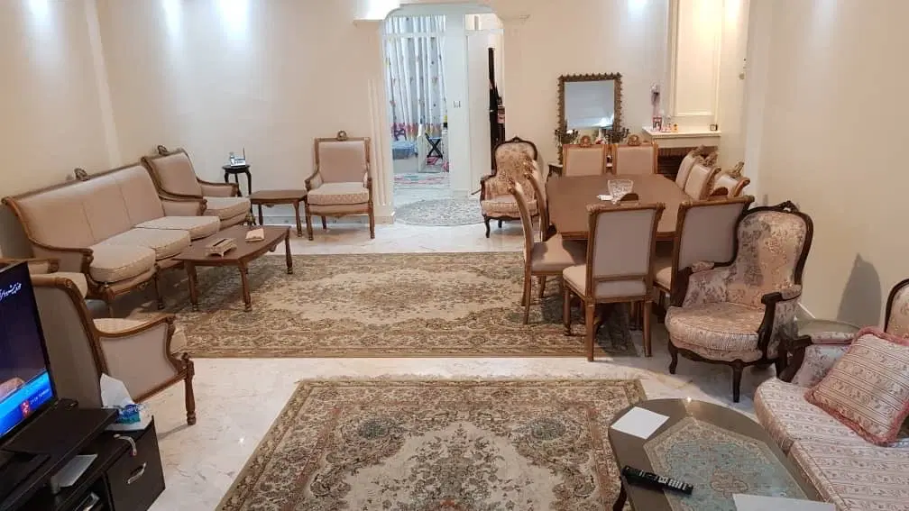 رهن کامل۹۴متر تک واحد با ۷۰ مترحیاط اختصاصی
