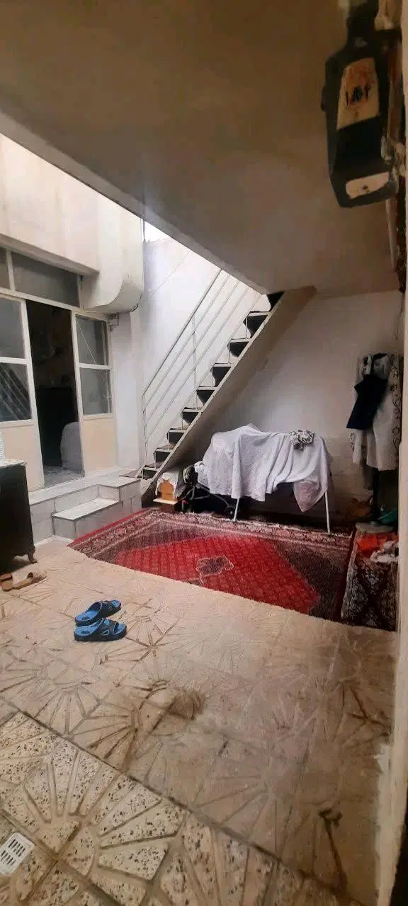 حیاط۵۰متری_برخ قنبری_۲ط ۲سرویس